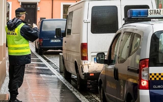 Sprawdziliśmy czy warto zatrudnić się w straży miejskiej....