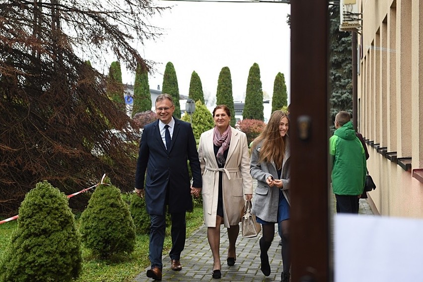 Wybory samorządowe 2018. Głosują kandydaci na prezydenta Nowego Sącza i mieszkańcy miasta [ZDJĘCIA]