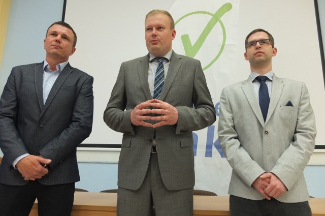 Nowy zarząd stowarzyszenia: Waldemar Matuszek, Witold Zembaczyński i Piotr Habowski.