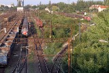 Wrocław: Złodziej wszedł na słup trakcji kolejowej i nie chciał z niego zejść (ZDJĘCIA)