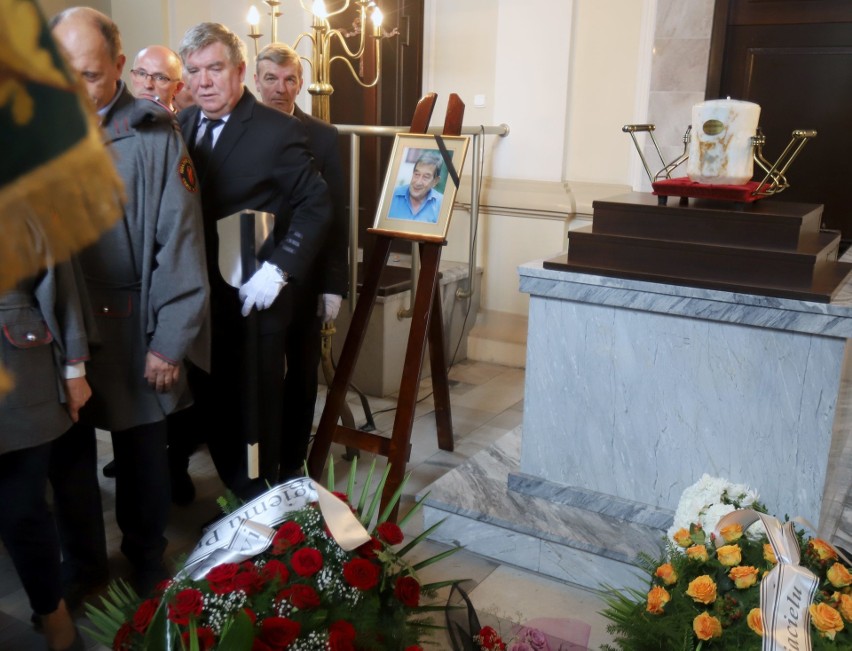 Pogrzeb Józefa Niewiadomskiego. Były prezydent Łodzi spoczął w Alei Zasłużonych ZDJĘCIA FILM