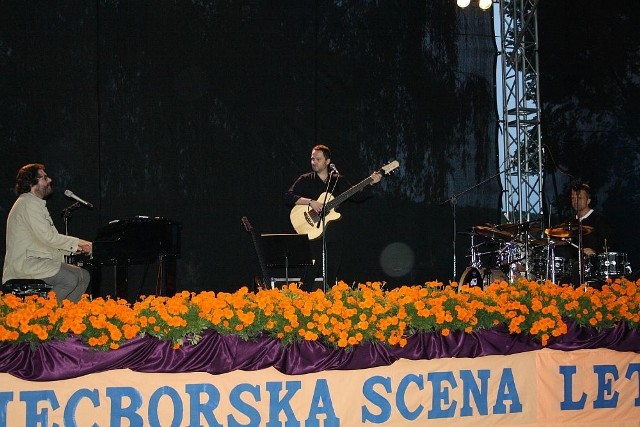 Byliście na koncercie Grzegorza Turnaua w Więcborku? Na pewno jesteście pod dużym wrażeniem klasy artysty z Krakowa. Warto jeszcze raz wrócić wspomnieniami do piątkowego koncertu. Mamy dla państwa kilka zdjęć.