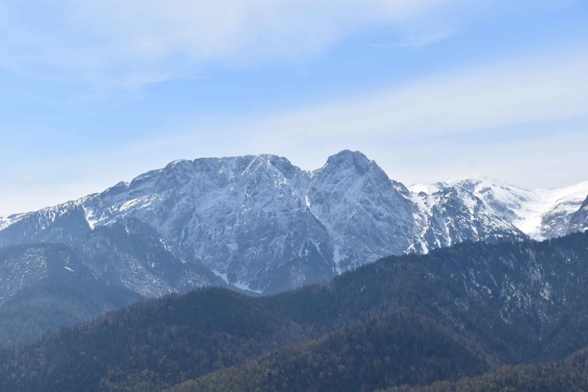 Piękne Tatry kuszą na weekend. Coraz więcej ludzi jedzie w góry. Będzie tłoczno na szlakach? 