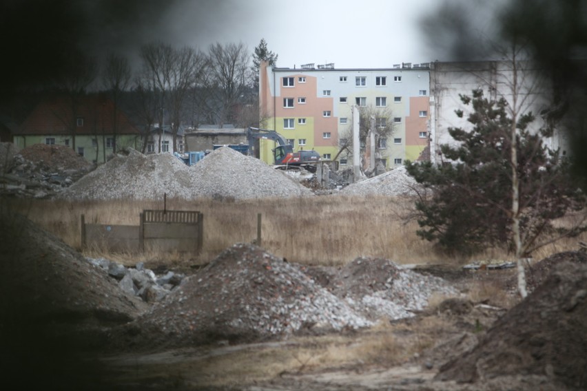 Trwa wielka rozbiórka usteckiej stoczni w Ustce.