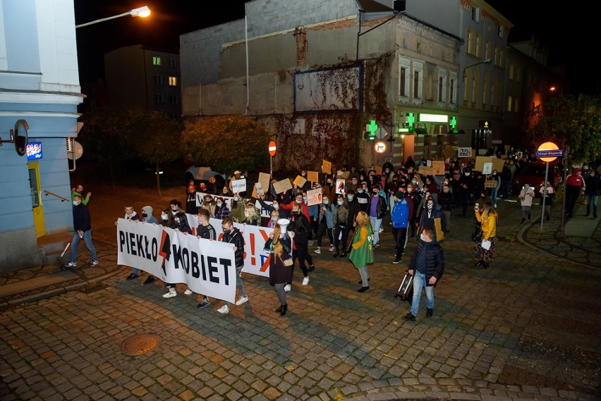 Przed sanepidem i policją będą się tłumaczyli m.in....