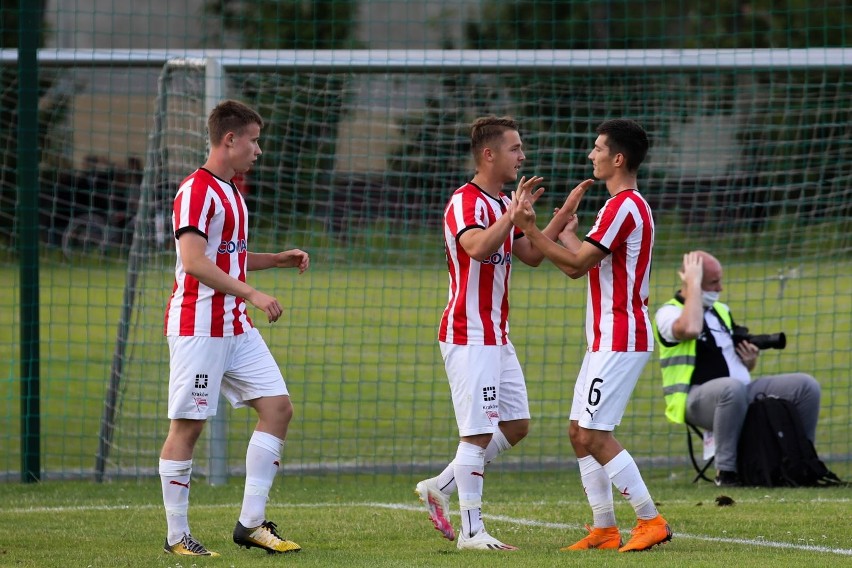 Cracovia pokonała Unię Tarnów 4:0 w rewanżowym barażowym...