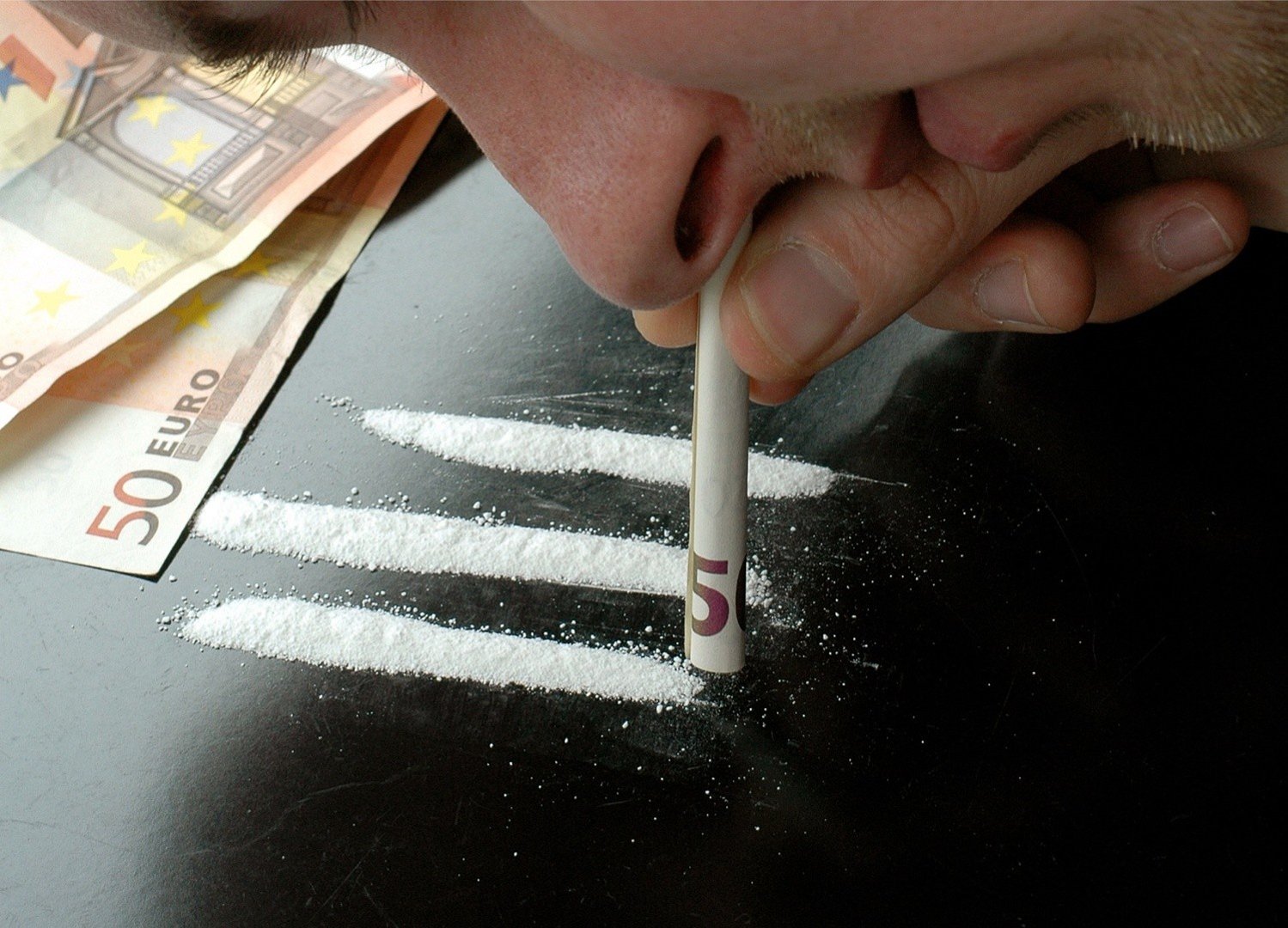 narkotyki-kokaina-dost-pna-od-r-ki-handel-kwitnie-g-os-wielkopolski