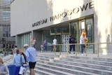 Zrabowany obraz "Dziewczyna z gołębiem" wróci do Poznania? Rząd toczy walkę z Rosjaninem. Francuski sąd odmówił ekstradycji 