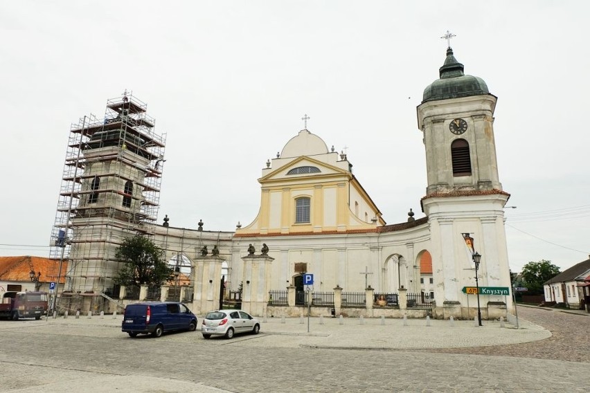 Tykocin. Kościół pw. Trójcy Przenajświętszej w remoncie