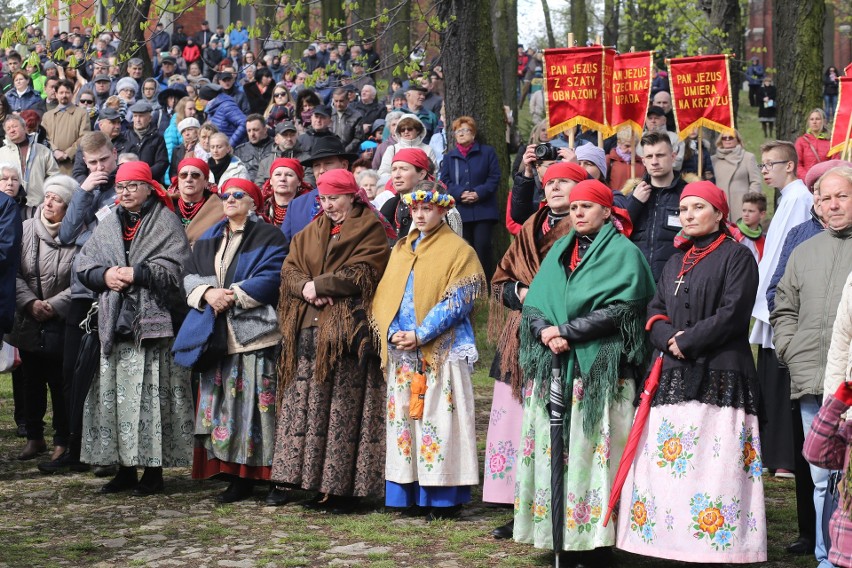 Chwalebne Misterium Męki Pańskiej w Piekarach Śląskich: Od sądu po ukrzyżowanie - ostatni akt 