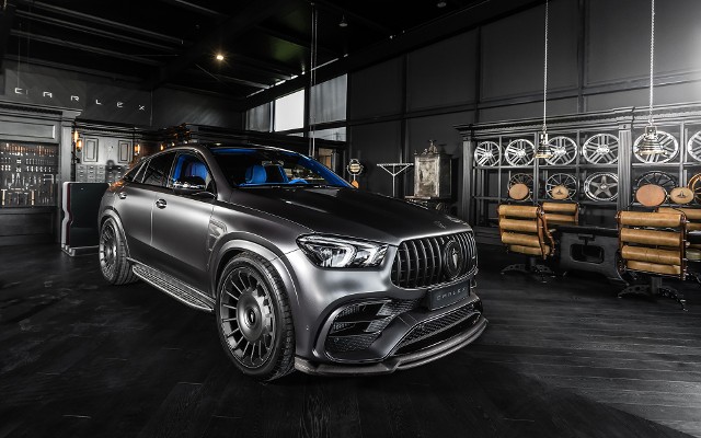 Mercedes-Benz GLE Coupé Racing Blue z rocznika 2023, po przeprowadzeniu modyfikacji wnętrza oraz modyfikacji zewnętrznej, jest dostępny za cenę 145 000 euro (ok. 645 0000zł)  netto, na którą składa się samochód oraz wybrana wersja lakierowania.