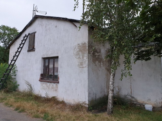Andrzej Świątkowski nie ma pieniędzy na remont domu. Żyje za około 150 złotych miesięcznie.