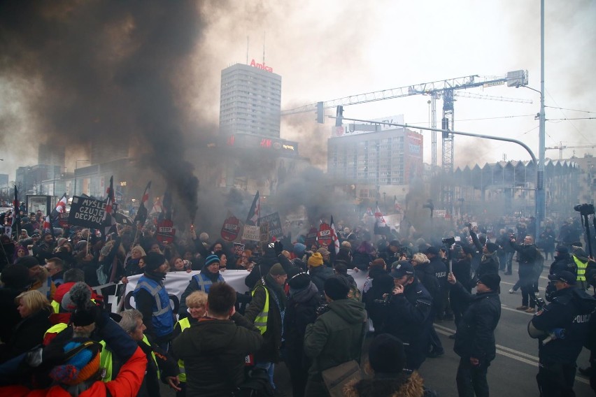 23.03.2018 warszawa aleje ujazdowskie czarny protest prawa...