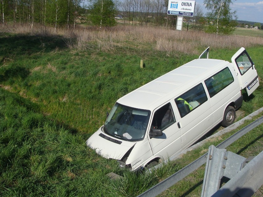 Jastew. Wypadek na DK94. Dwie osoby ranne [ZDJĘCIA, WIDEO]