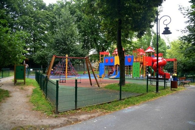 W parku na radomskich Plantach czynny jest już także plac zabaw.