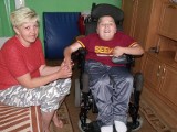 12-letni Piotrek ma zanik mięśni. Pomaga mu stowarzyszenie "Pozwólmy żyć"