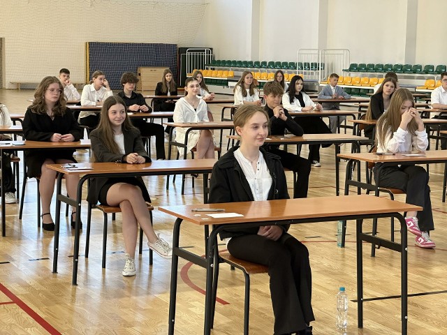 Egzamin ósmoklasisty z języka angielskiego w szkole numer 15 w Radomiu