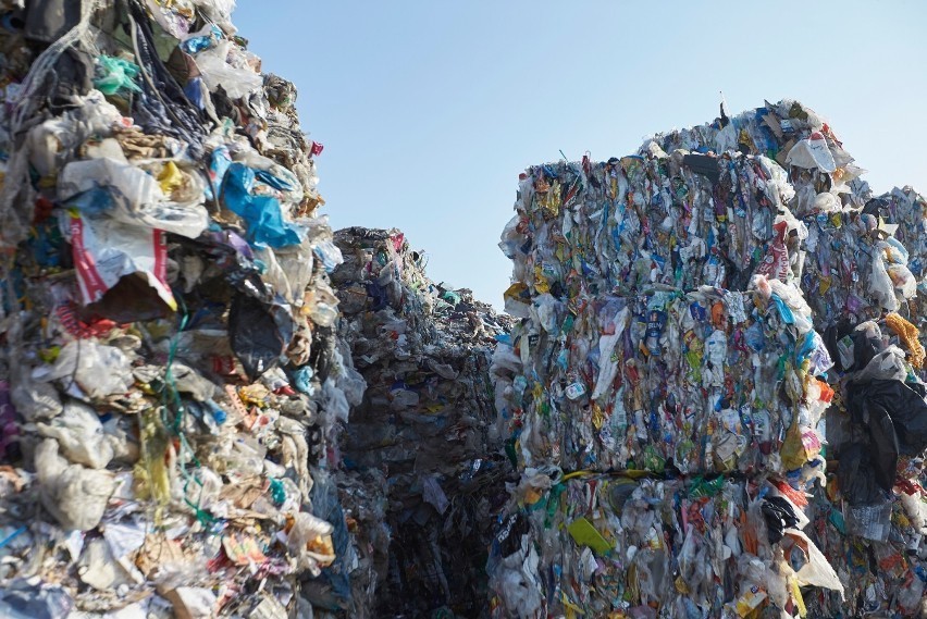 Nawet 12 mln zł może wydać gmina Świecie za uprzątnięcie nielegalnego składowiska śmieci