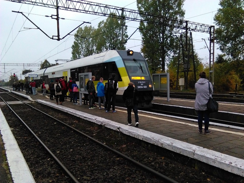 Nawet w małych miejscowościach  jak Rokietnica około godz. 8...