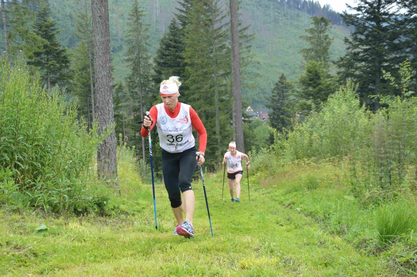 Kościelisko. Ścigali się w zawodach Nordic Walking. Wystartowała też Krystyna Guzik [ZDJĘCIA]