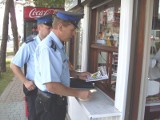 Policjanci ze Stalowej Woli ostrzegali przed wysokimi karami za sprzedaż papierosów niepełnoletnim 