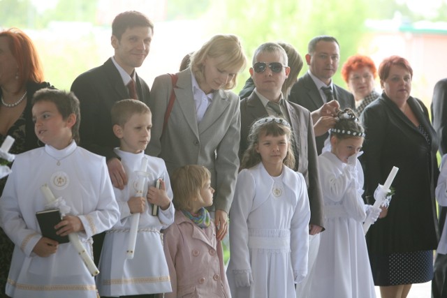 Pierwsza Komunia Św. w par. Podwyższenia Krzyża Św. i Matki Bożej Uzdrowienia Chorych w Katowicach