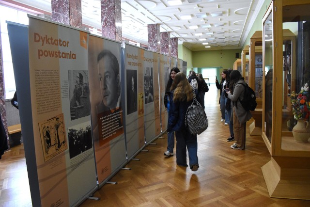 W Wojewódzkim Domu Kultury w Kielcach można oglądać wystawę "Wojciech Korfanty”. Należy ona do cyklu ekspozycji "Ojcowie Niepodległości".