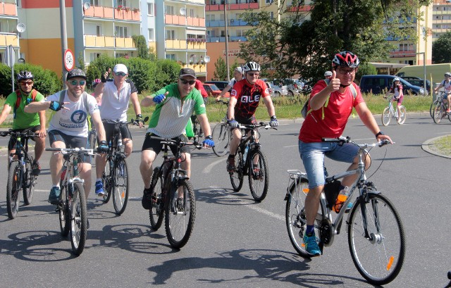 Trasa: parking przy rondzie Skalskiego (os. Lotnisko) – Linarczyk – Piaski – Turznice – Dębieniec- Zielnowo – Bągart – Stanisławki – Wronie – Wąbrzeźno – Cymbark – Trzcianek – Uciąż – Nowa Wieś Królewska – Mgowo – Wiewiórki – Hanowo – Piaski – Linarczyk – Grudziądz, rondo Skalskiego.Długość trasy: 56 kmWIDEO. Rajd rowerowy dla Ziemi w Grudziądzu