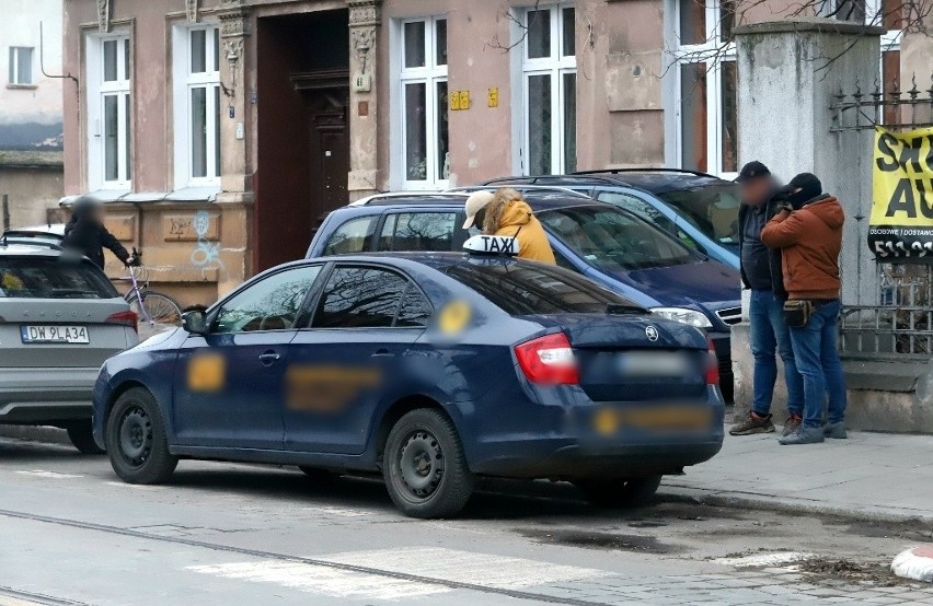 Pościg i strzały w centrum Wrocławia. Zatrzymany taksówkarz.