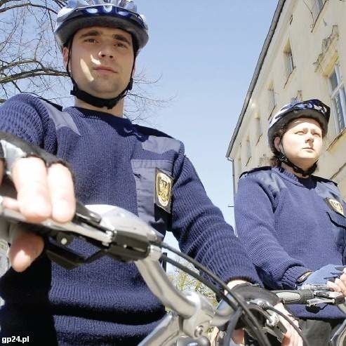 Strażnicy w Słupsku patrolują miasto także na rowerach.