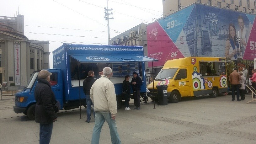 Food trucki na rynku w Katowicach