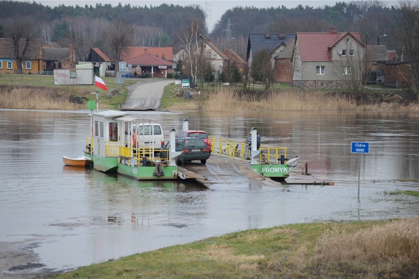 Kursowanie promów na Odrze uległo zmianie od 1 grudnia.