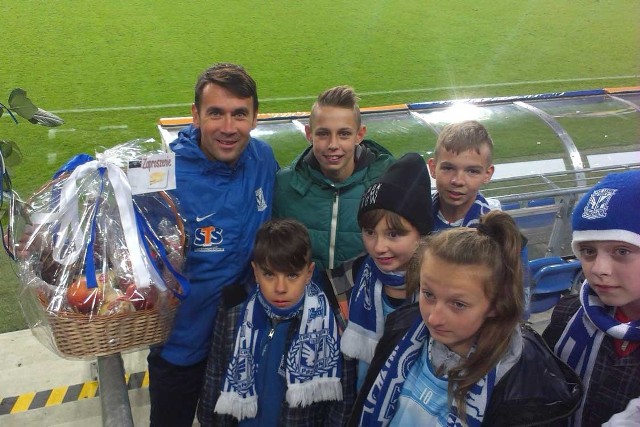 Dzieci z Lejkowa na stadionie Lecha Poznań.