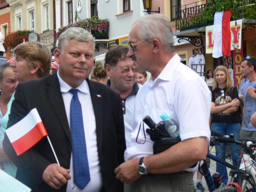 Premier kontra rolnicy w Sandomierzu. Ostre starcia na słowa (ZDJĘCIA) 