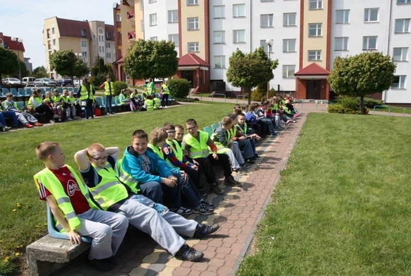 - Ma ono służyć nie tylko mieszkańcom osiedla, zapraszam tu...