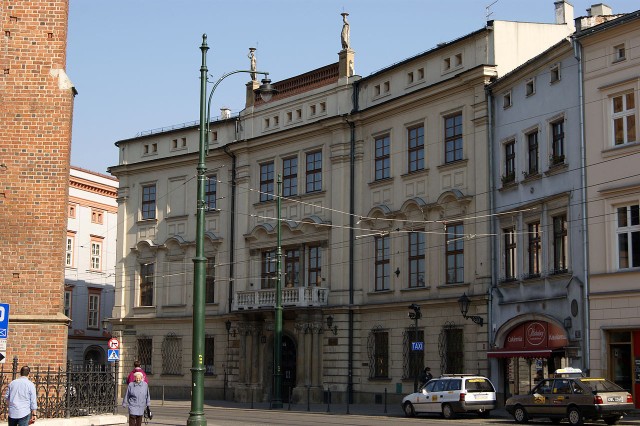 Zwiedzimy m.in.krakowski pałac Larischa