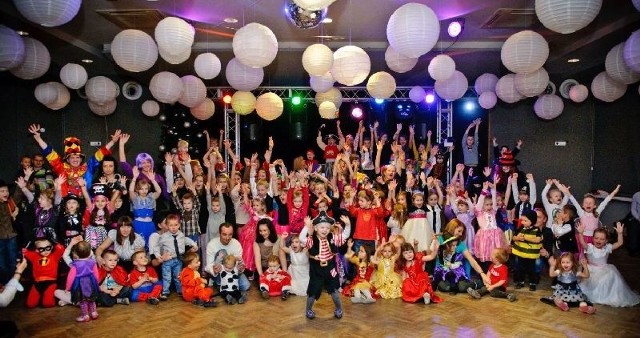 W Środowiskowym Domu Kultury Tarnobrzeskiej Spółdzielni Mieszkaniowej w Tarnobrzegu odbył się bal karnawałowy dla najmłodszych.