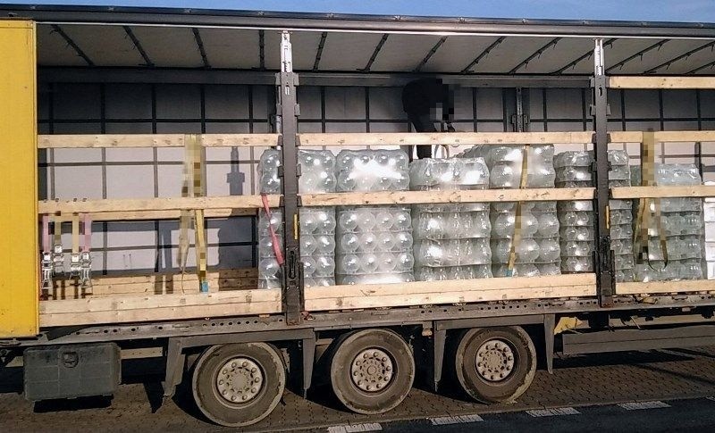 12 ton towaru przewożonego w naczepie ciężarówki nie było w...