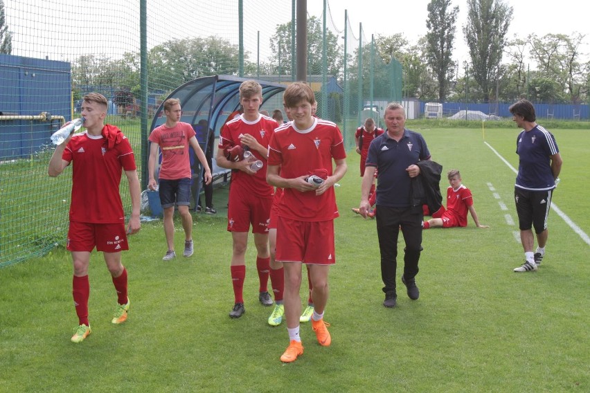 W Wielkich Derbach Śląska w Centralnej Lidze Juniorów Ruch...