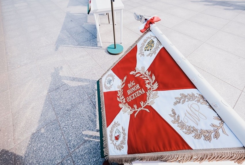 Śląscy terytorialsi mają swój sztandar. Ufundowała go Kuźnia...