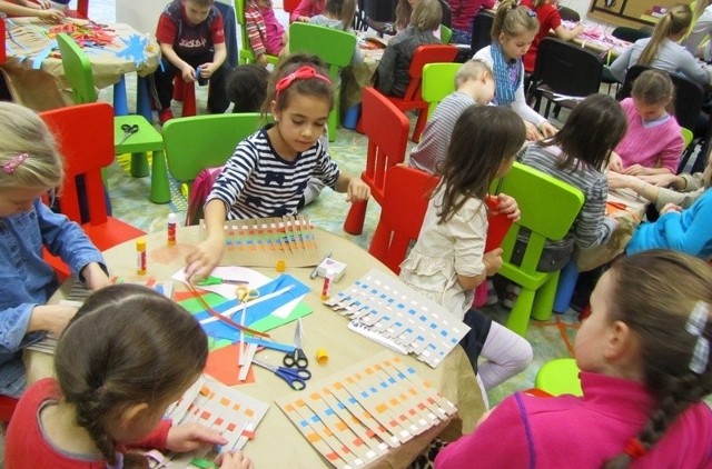 Miejska biblioteka przygotowała ciekawą ofertę zajęć dla dzieci.