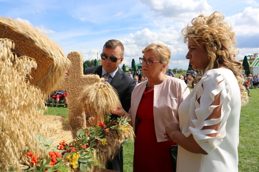 Dożynki gminne 2016 w Bobrownikach [zdjęcia]