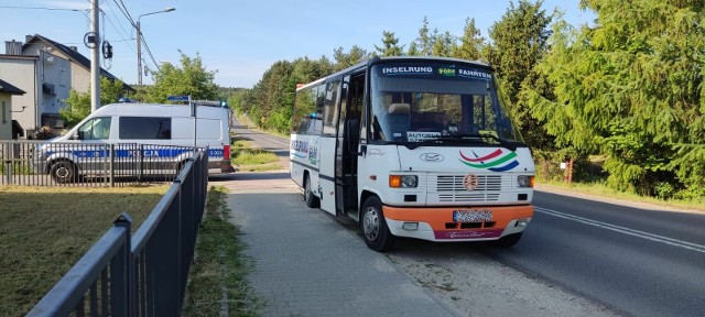 Szkolny autobus przewożący 15 dzieci został zatrzymany do kontroli we wtorkowy poranek w Borkowie.
