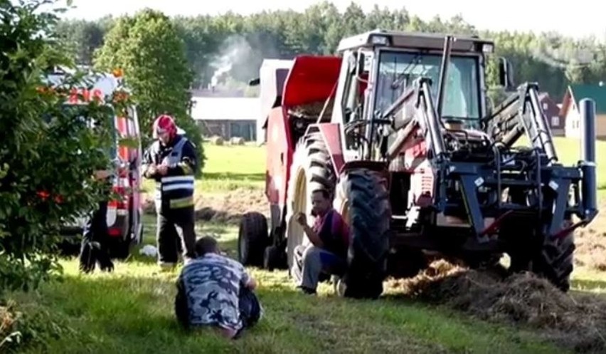 Maszyna wciągnęła rękę rolnika. 8 lipca 2017 roku, 17-latek...