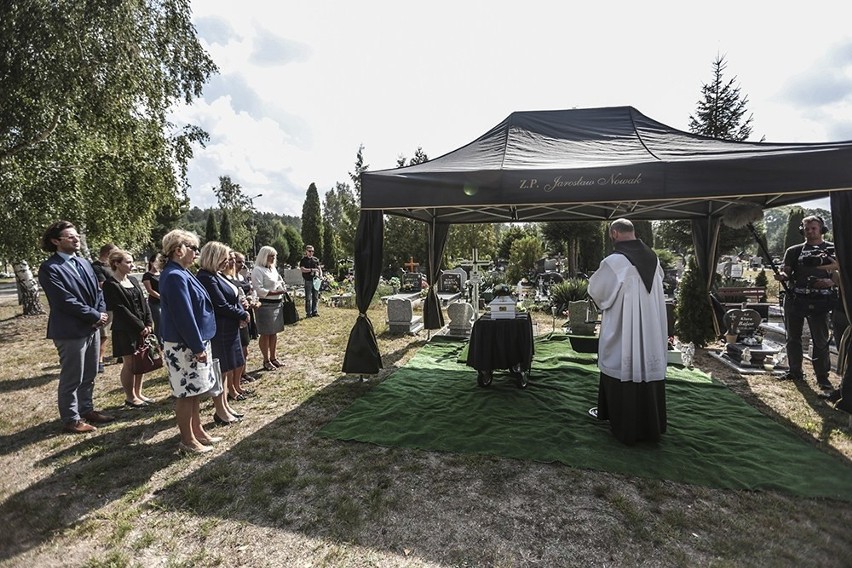 W czwartek, 6 września, na cmentarzu w Otyniu został...