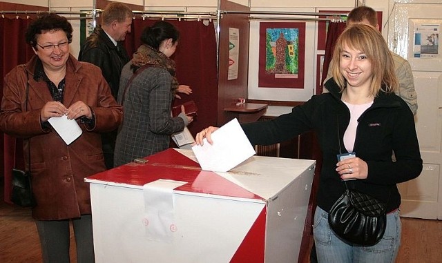 - Glosowanie to obywatelski obowiązek &#8211; twierdzi Marta Szabat, która głosowała w lokalu wyborczym w Zwoleniu.
