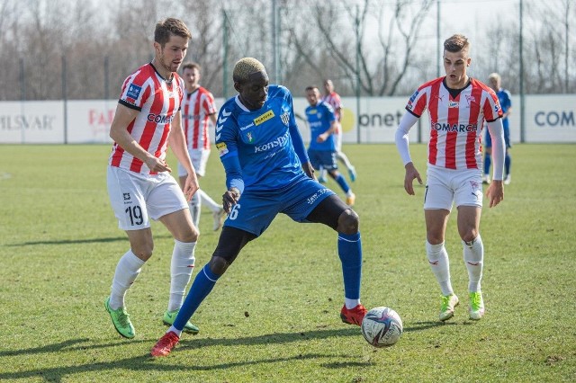 Piłkarze Sandecji korzystając z przerwy w lidze zagrali sparing z Cracovią. Klub z ekstraklasy wygrał 1:0