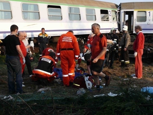 Katastrofa kolejowa na przejeździe w Mostach (28 kwietnia...