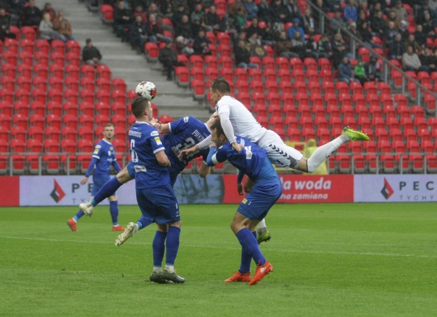 GKS Tychy rozbił Wigry Suwałki na własnym boisku i zapewnił...