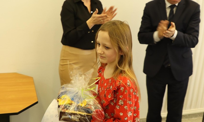 Dzieci i młodzież z powiatu przysuskiego wzięli udział w konkursie na najpiękniejszą ozdobę choinkową